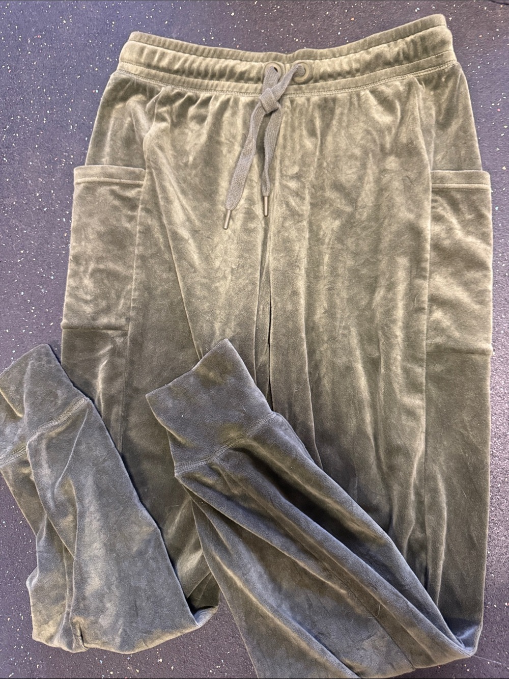 Aerie velour olive green jogger pant